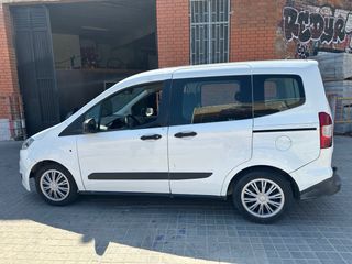 Ford Tourneo Courier 2017