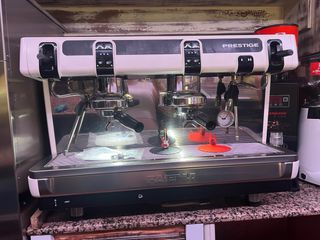 Cafetera Faema Prestige - 2  regalo 2 molinillos