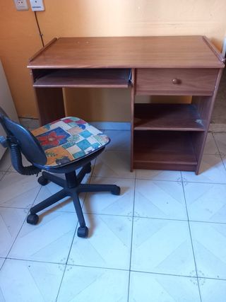Mesa escritorio madera + silla