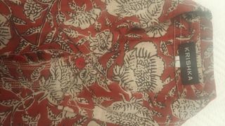 Camisa estampada roja - Manga corta con bolsillo.
