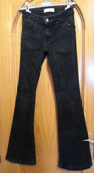 Vaqueros campana Zara negros