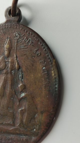 Antigua medalla religiosa año jubilar 1906-1907.