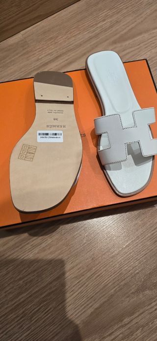 Sandalias Hermes H blancas, talla 36