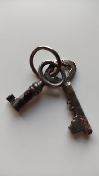 2 Llaves antiguas forja