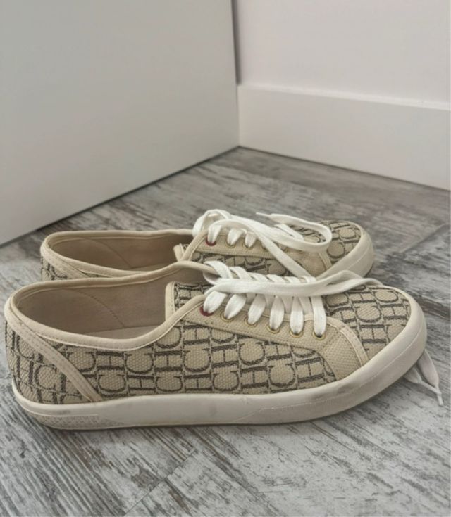 Zapatillas Carolina Herrera beige
