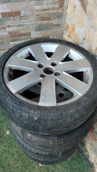  Llantas Ford 