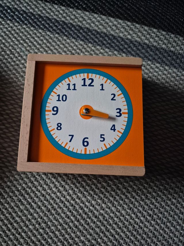 Juego de aprendizaje hora