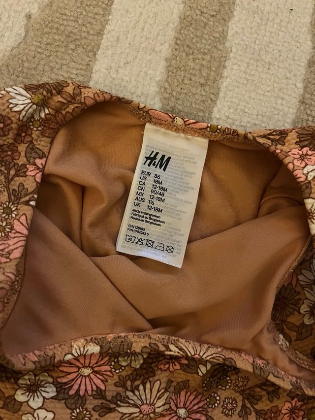 Bañador y sombrero niña - Flores