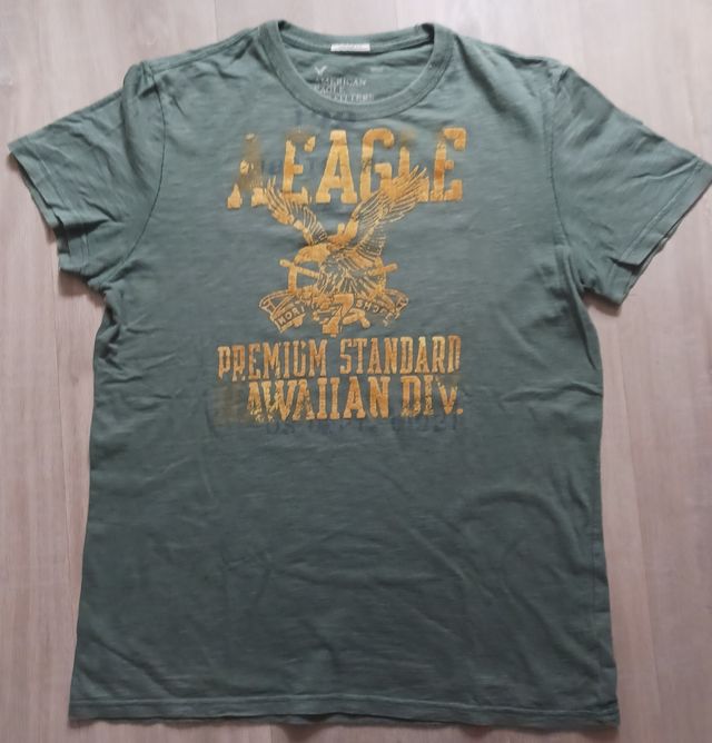 Camiseta American Eagle Outfitters, talla M.