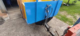 Remolque agrícola basculante