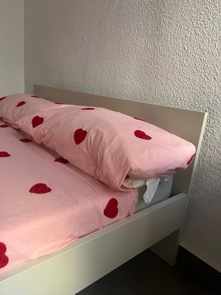 Cama Ikea GURSKEN Beige 140x200 + Láminas LURÖY