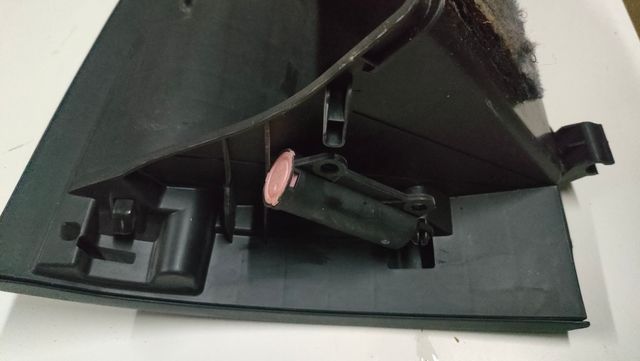 Guantera Mitsubishi ASX 2016