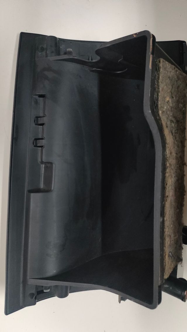 Guantera Mitsubishi ASX 2016