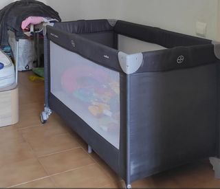 Cuna marca Olmitos y colchon viaje con ruedas