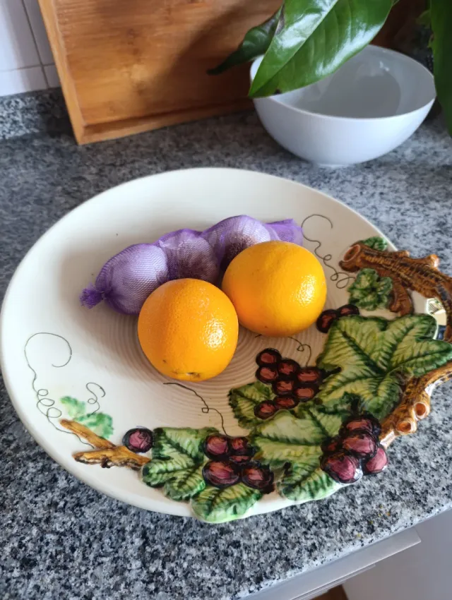 Frutero porcelana adorno de racimo de uvas