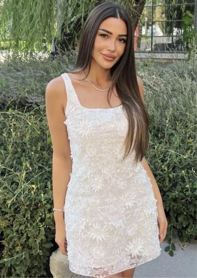 Vestido bordado flores