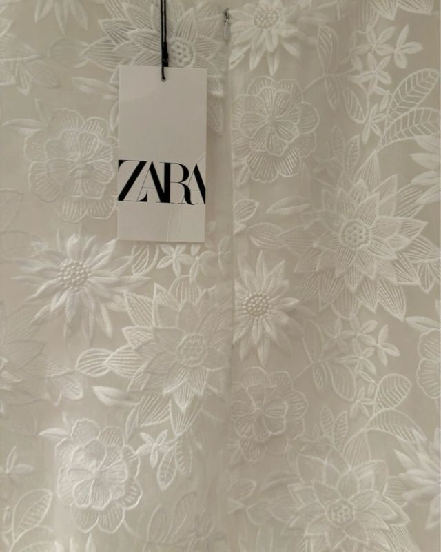 Vestido bordado flores