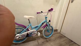 Bicicleta Frozen 16" (4-6 años), casi nueva