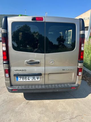 Opel Vivaro 2016