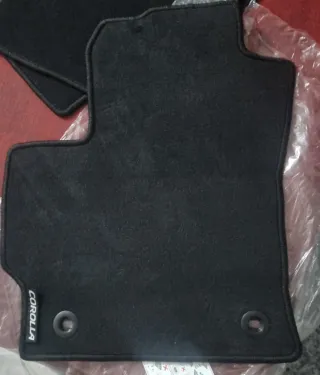 Alfombrilla Toyota Corolla 2025