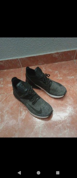 Nike Air Max 720 - Talla 40