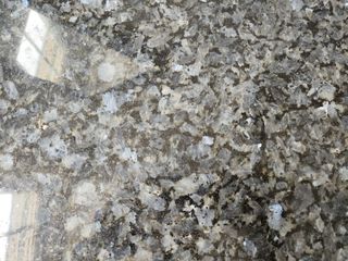 Mesado de piedra negra pulida