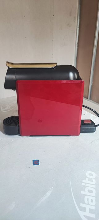 Cafetera Delta Q Mini Qool Roja