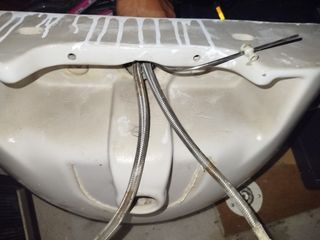 Lavabo medio lavabo pequeño