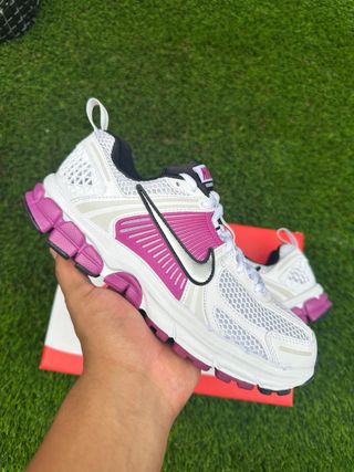 Zapatillas Nike Vomero 5 'Hot Fuchsia'