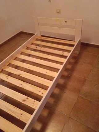 Cama LUFE 90 -madera blanca.