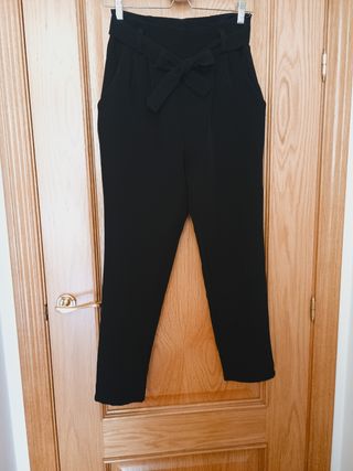 Lote de ropa para mujer.