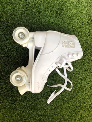 Patines artísticos KRF blancos, talla 37. 
