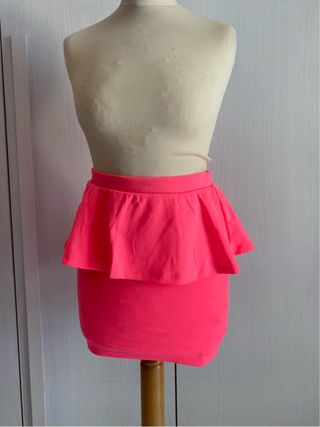 Gonna rosa Bershka con balza tg S