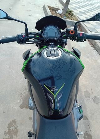 Kawasaki Z900 Full