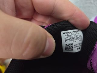 Zapatillas Under Armour niña talla 33.5