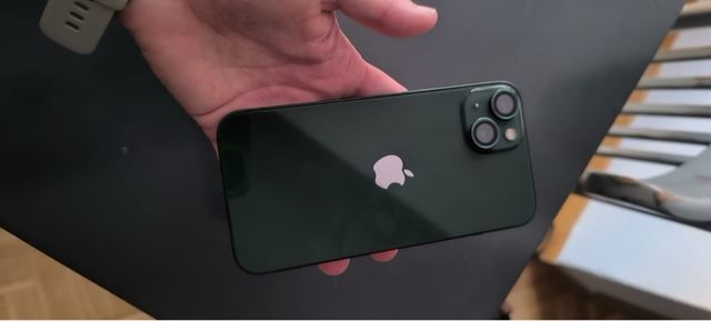 iPhone 13 128gb - Verde y Negro