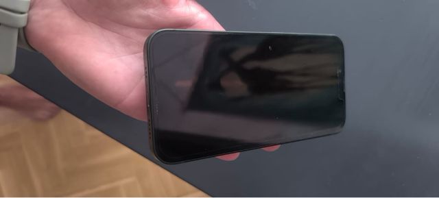 iPhone 13 128gb - Verde y Negro