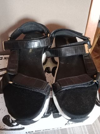 Sandalias plataforma negras