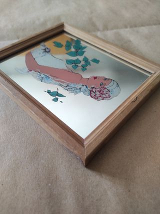 Piccolo Specchio vintage donna con bandana e fiori