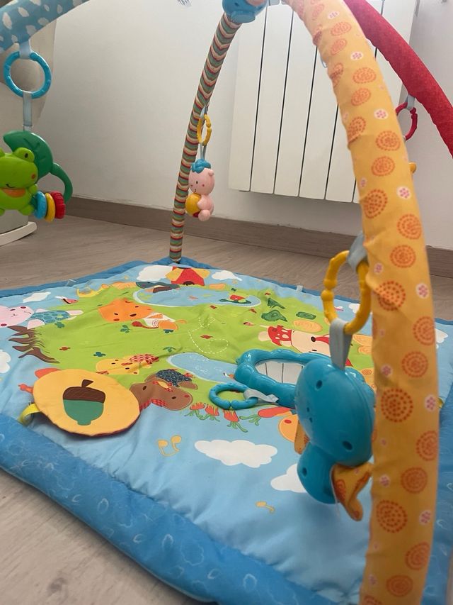 Alfombra actividades bebé