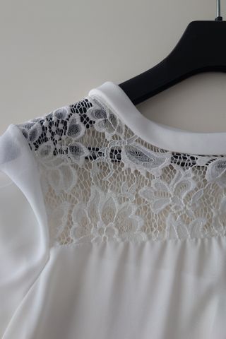 Blusa blanca gasa y encaje
