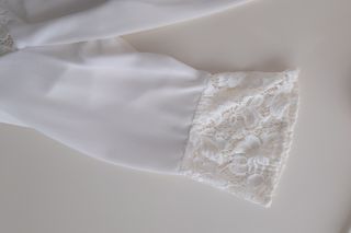 Blusa blanca gasa y encaje