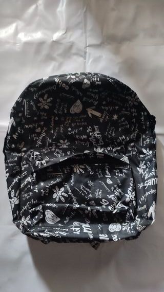 MOCHILA DISEÑO ORIGINAL + PIN CHAPA ROSA CALAVERA
