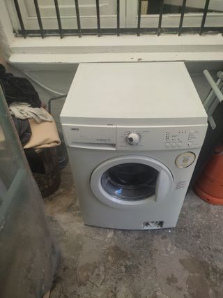 Lavadora Zanussi.  Tel 606154636