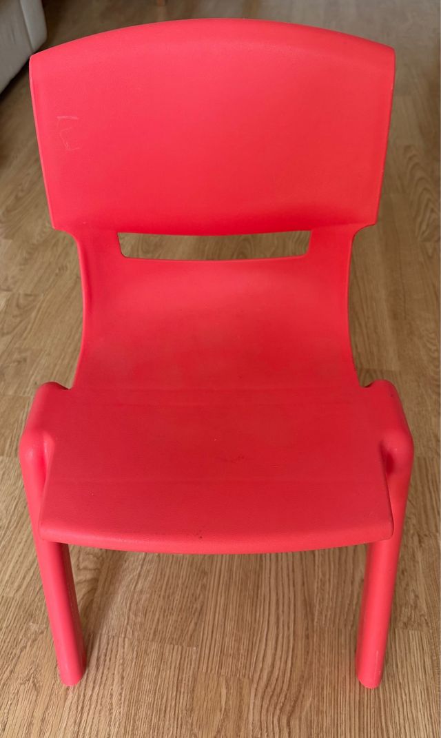 Silla infantil roja