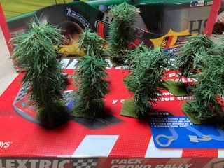 9 Árboles Scalextric para maqueta