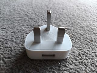Adaptador Enchufe USB para UK y países asiáticos 