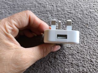 Adaptador Enchufe USB para UK y países asiáticos 