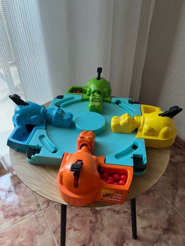 Tragabolas Hippo: Juego de mesa Hasbro