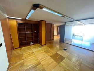 Oficina en alquiler en Playa Bajadilla - Puertos en Marbella